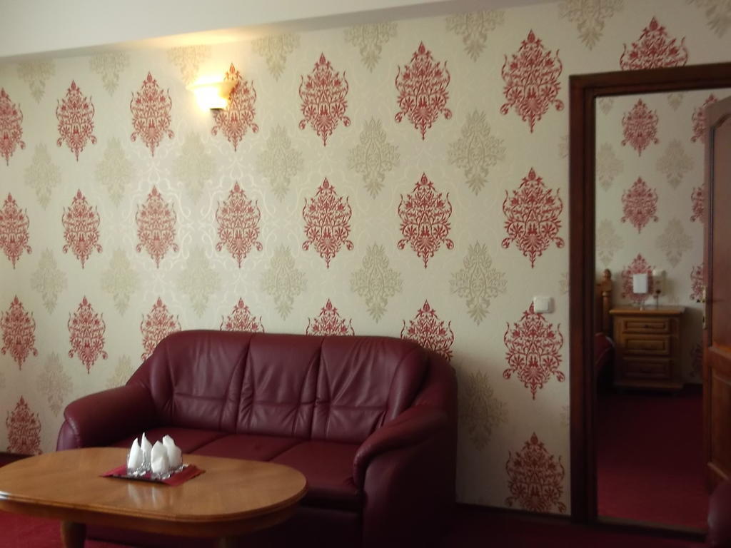 Hotel Melody Сату-Маре Номер фото